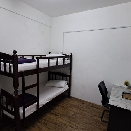 1201 Apartment Ladang Tok Pelam Tepipantaibatuburuk Kuala Terengganu Exteriör bild