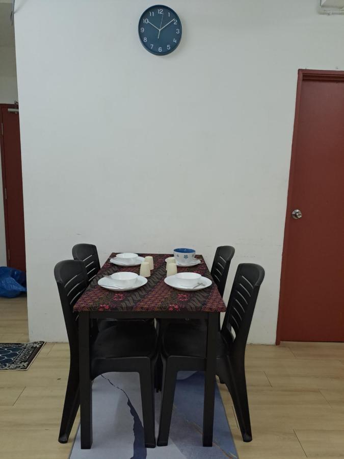 1201 Apartment Ladang Tok Pelam Tepipantaibatuburuk Kuala Terengganu Exteriör bild