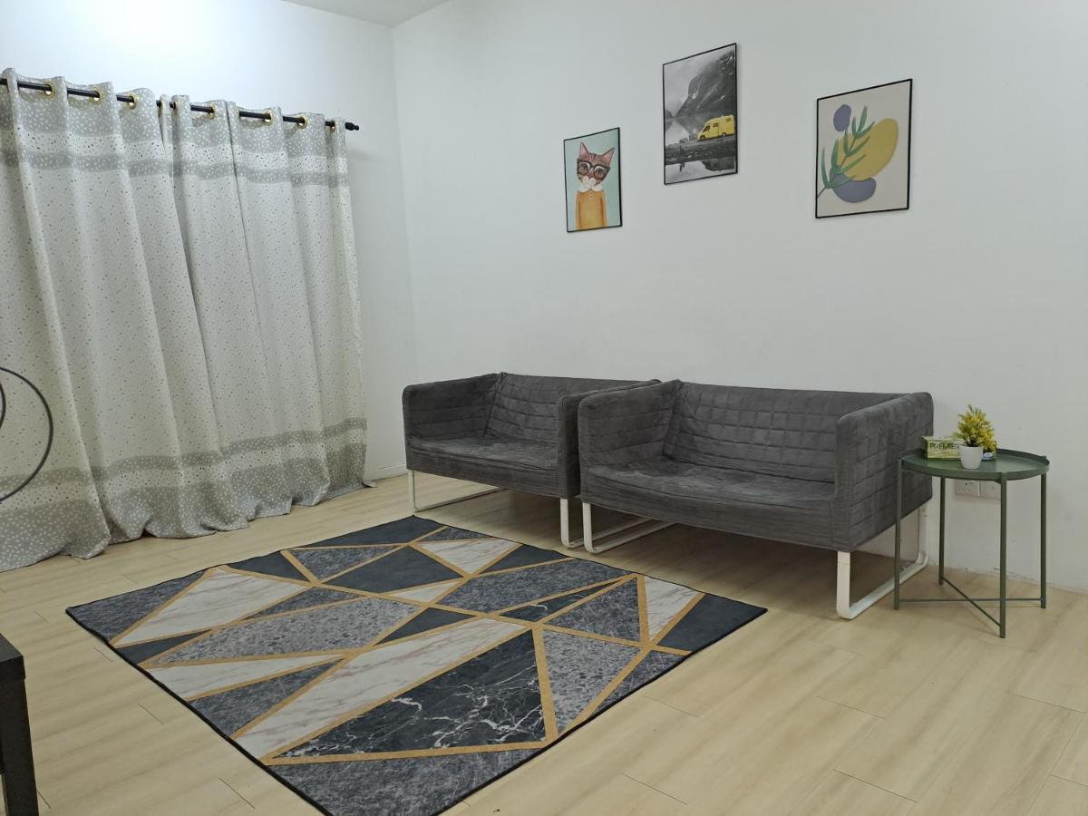 1201 Apartment Ladang Tok Pelam Tepipantaibatuburuk Kuala Terengganu Exteriör bild