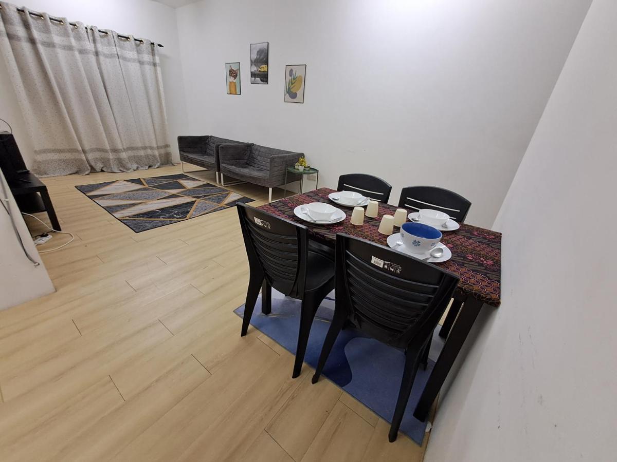 1201 Apartment Ladang Tok Pelam Tepipantaibatuburuk Kuala Terengganu Exteriör bild